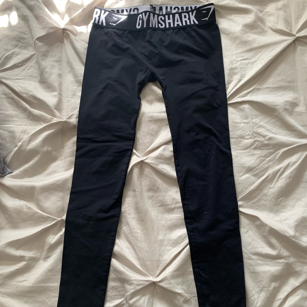Black Gymshark leggings